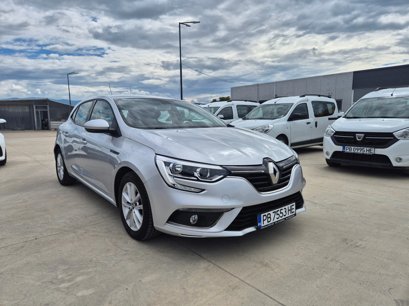 Renault Megane 1.5 DCI-6ck-М/Т-95kc - изображение 7