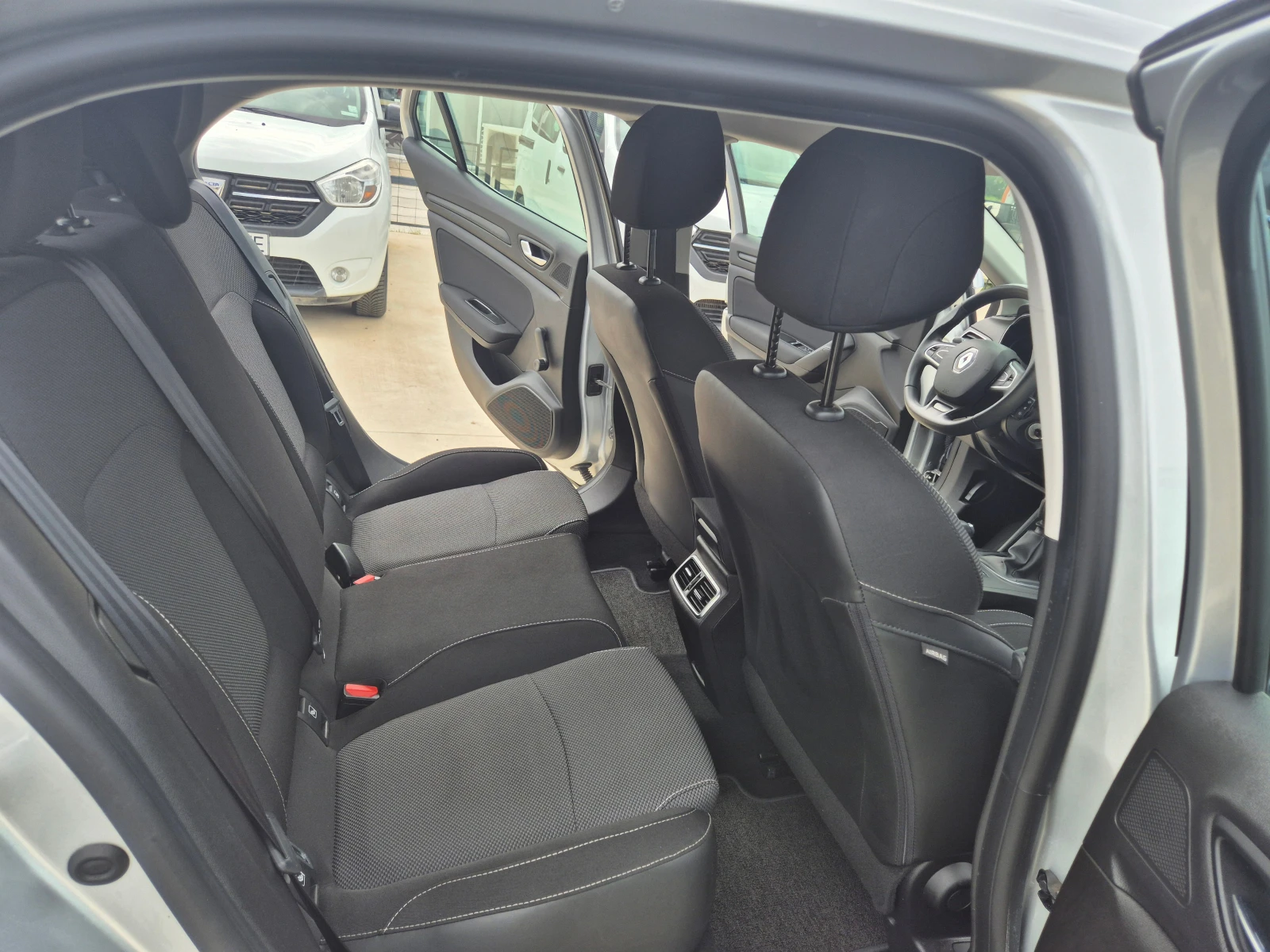 Renault Megane 1.5 DCI-6ck-М/Т-95kc - изображение 10