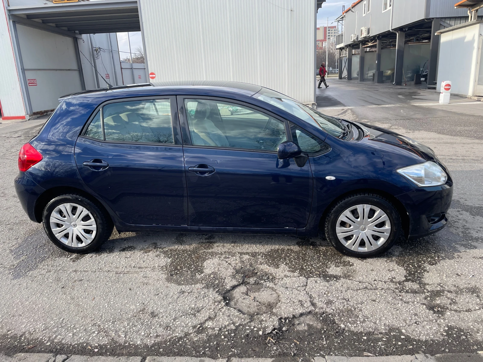 Toyota Auris 2.0 D4D - изображение 4