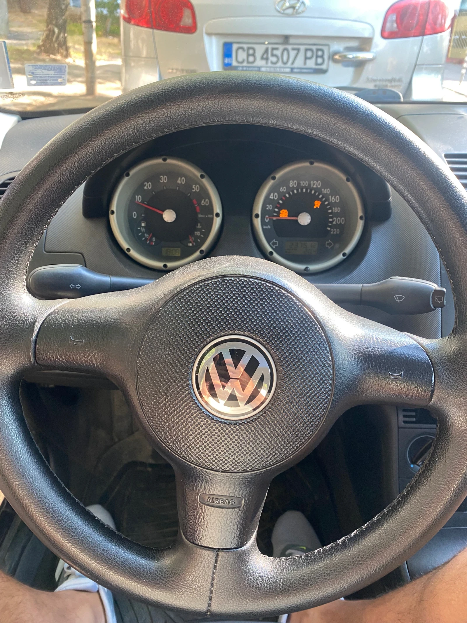 VW Polo 1.4 Климатик Газ Евро 3 - изображение 9