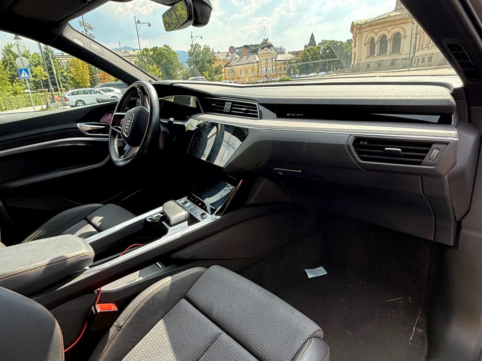 Audi E-Tron 55* S-Line* Sportback* Head-Up* 360 - изображение 10