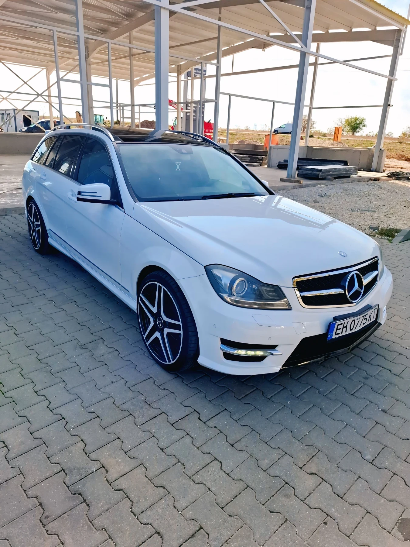 Mercedes-Benz C 220 FACE/AMG/PANO - изображение 2