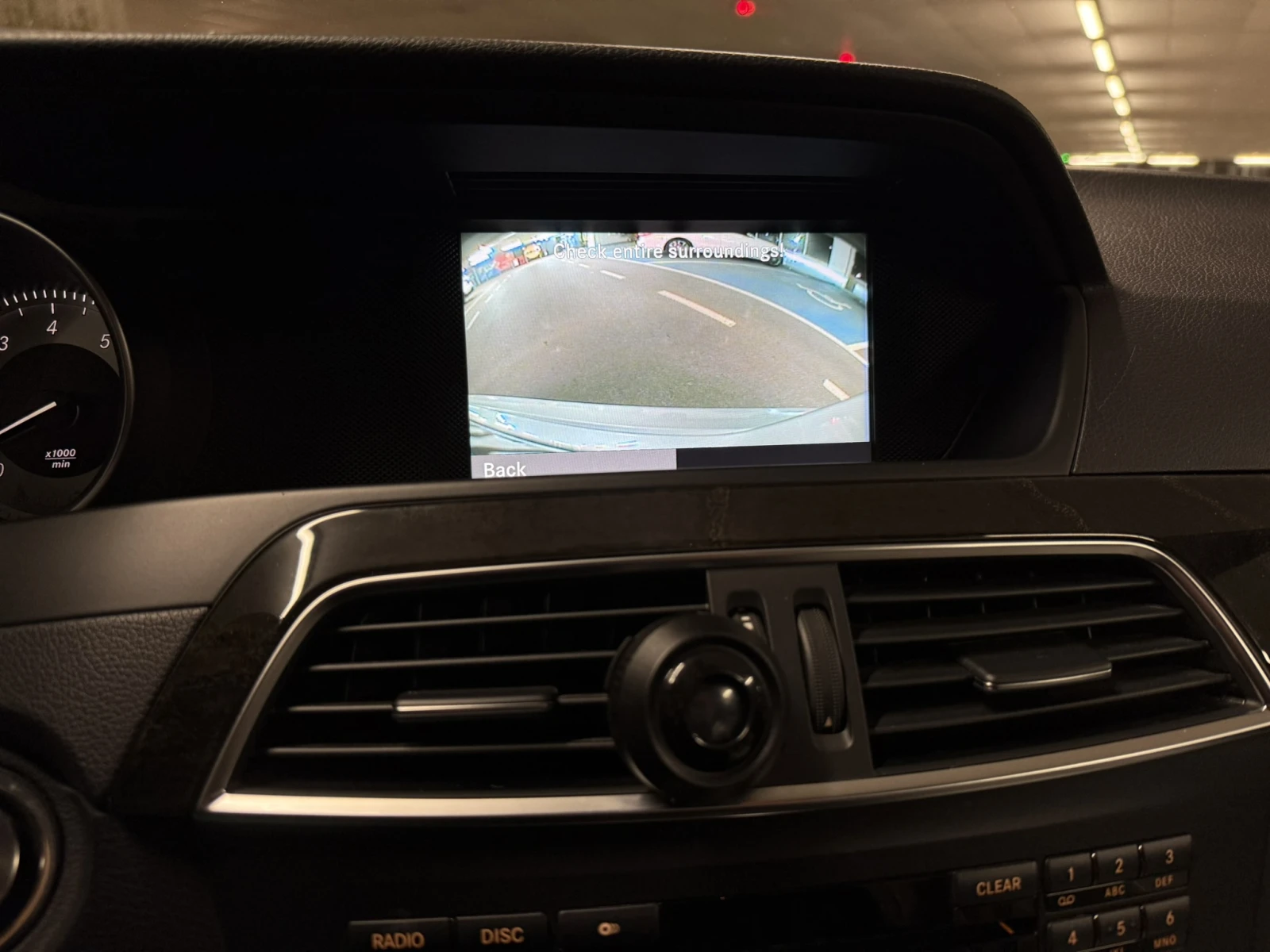 Mercedes-Benz C 350 4Matic | AMG | 350hp | CarPlay | Harman Kardon, снимка 16 - Автомобили и джипове - 53898506