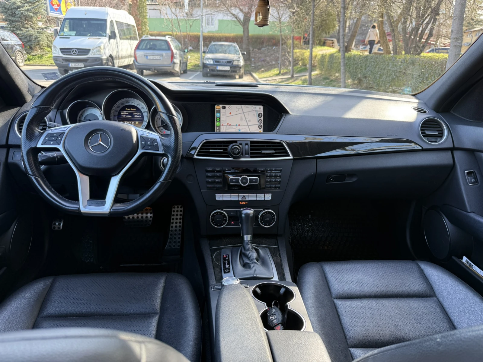 Mercedes-Benz C 350 4Matic | AMG | 350hp | CarPlay | Harman Kardon, снимка 8 - Автомобили и джипове - 53898506