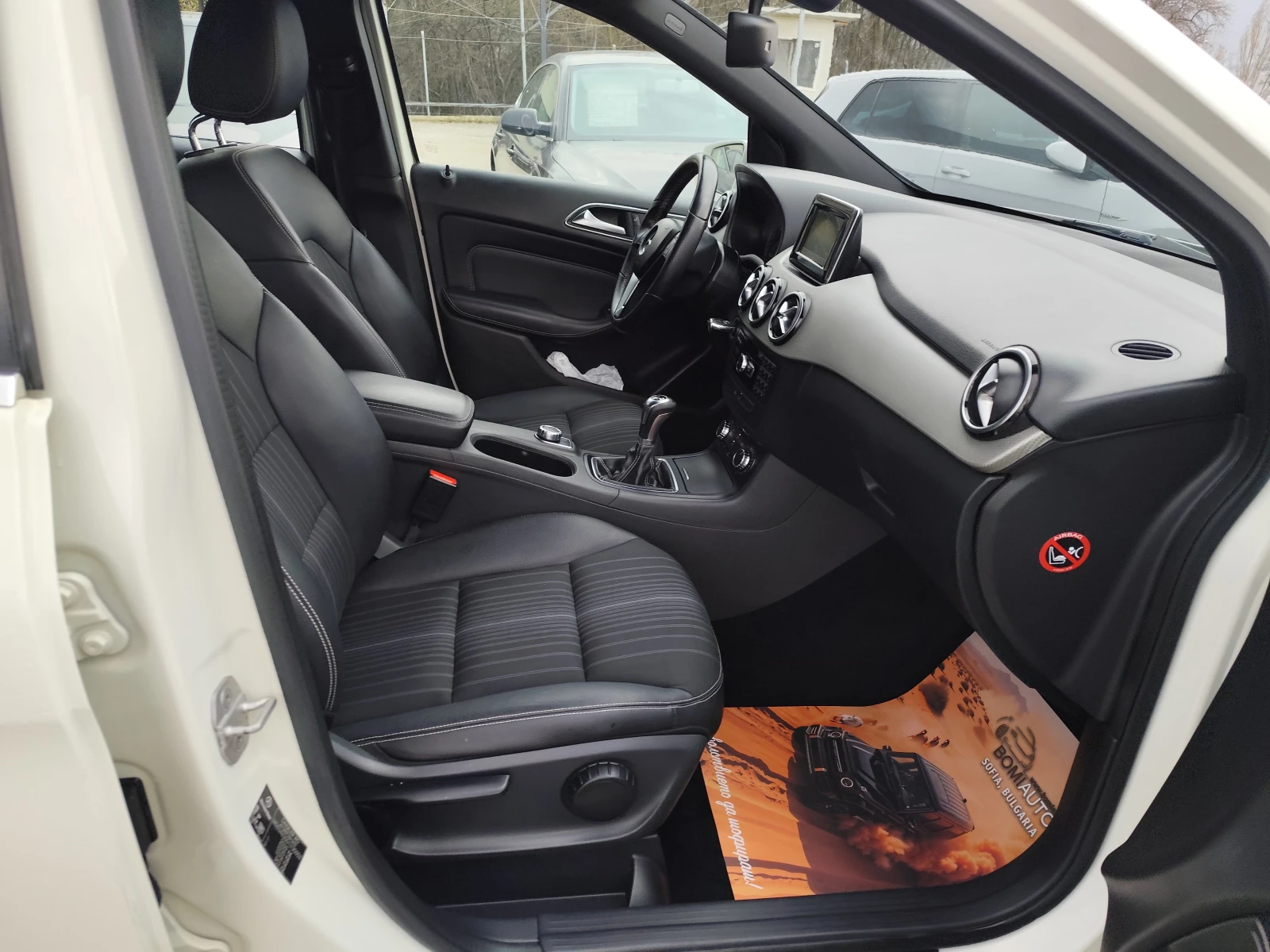 Mercedes-Benz B 180 CDi* EURO5B* NAVI* LED* , снимка 12 - Автомобили и джипове - 53970379