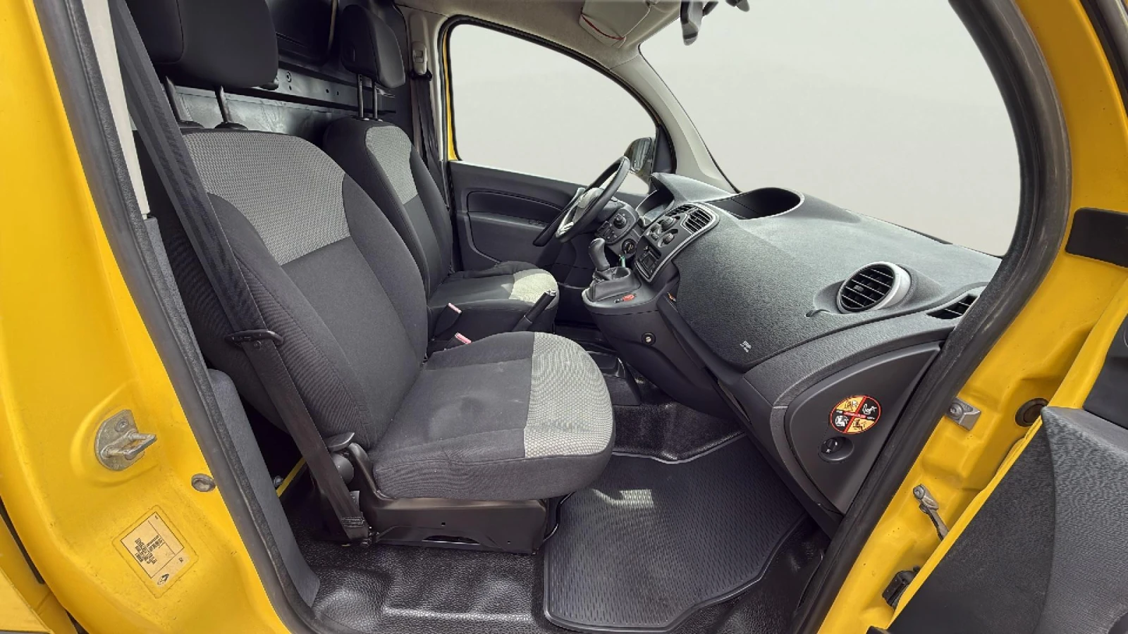 Renault Kangoo 1, 5 dci, снимка 11 - Автомобили и джипове - 54108380