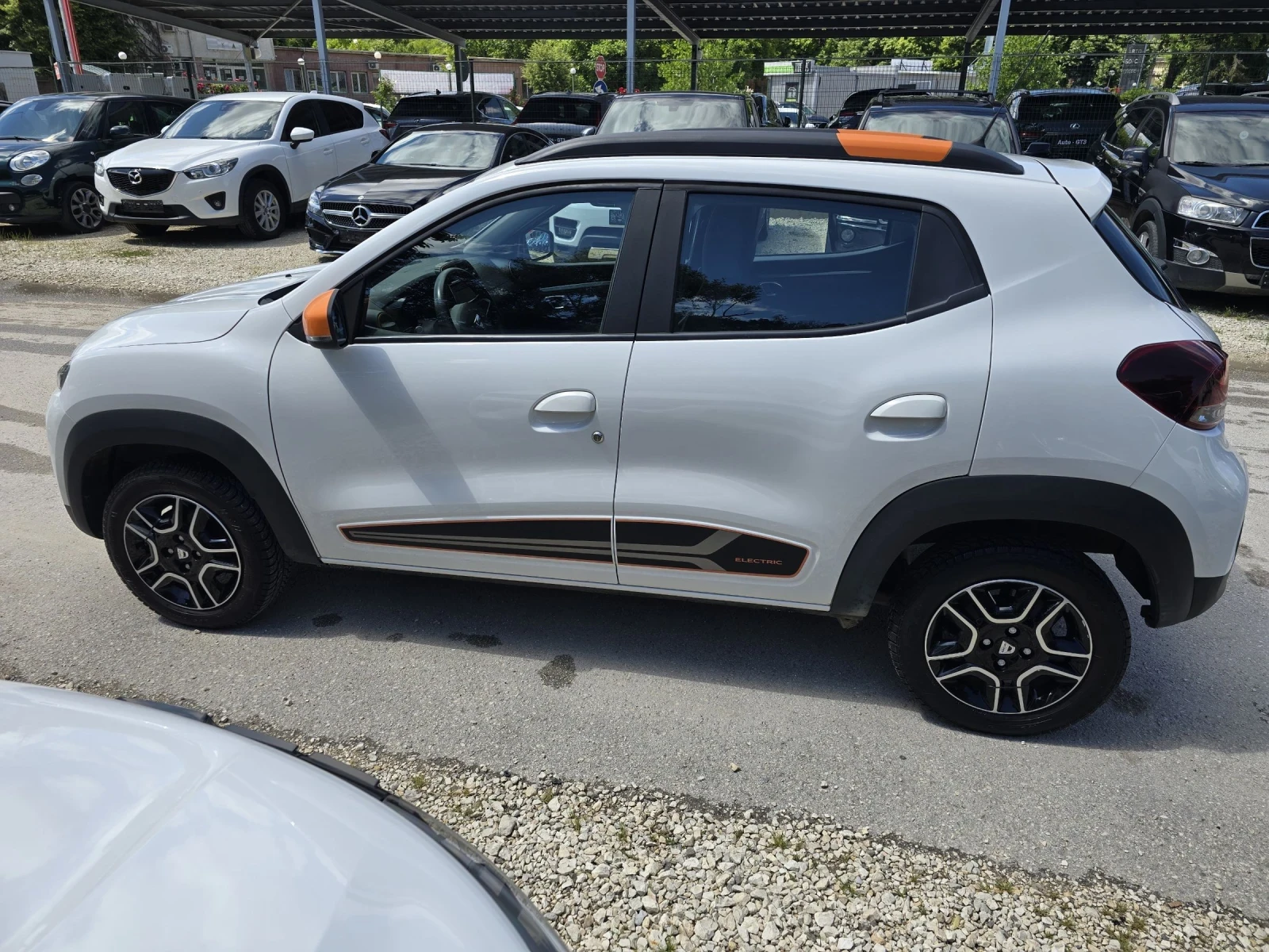 Dacia Spring Comfort Plus 45CCS Гаранция Лизинг, снимка 2 - Автомобили и джипове - 54751046