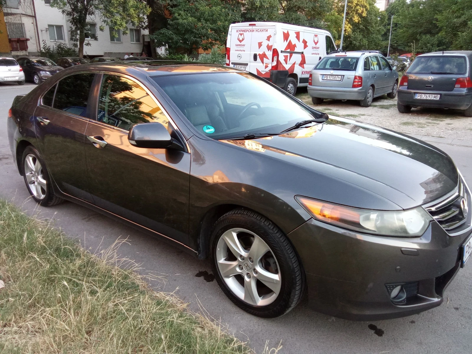 Honda Accord, снимка 2 - Автомобили и джипове - 54828129