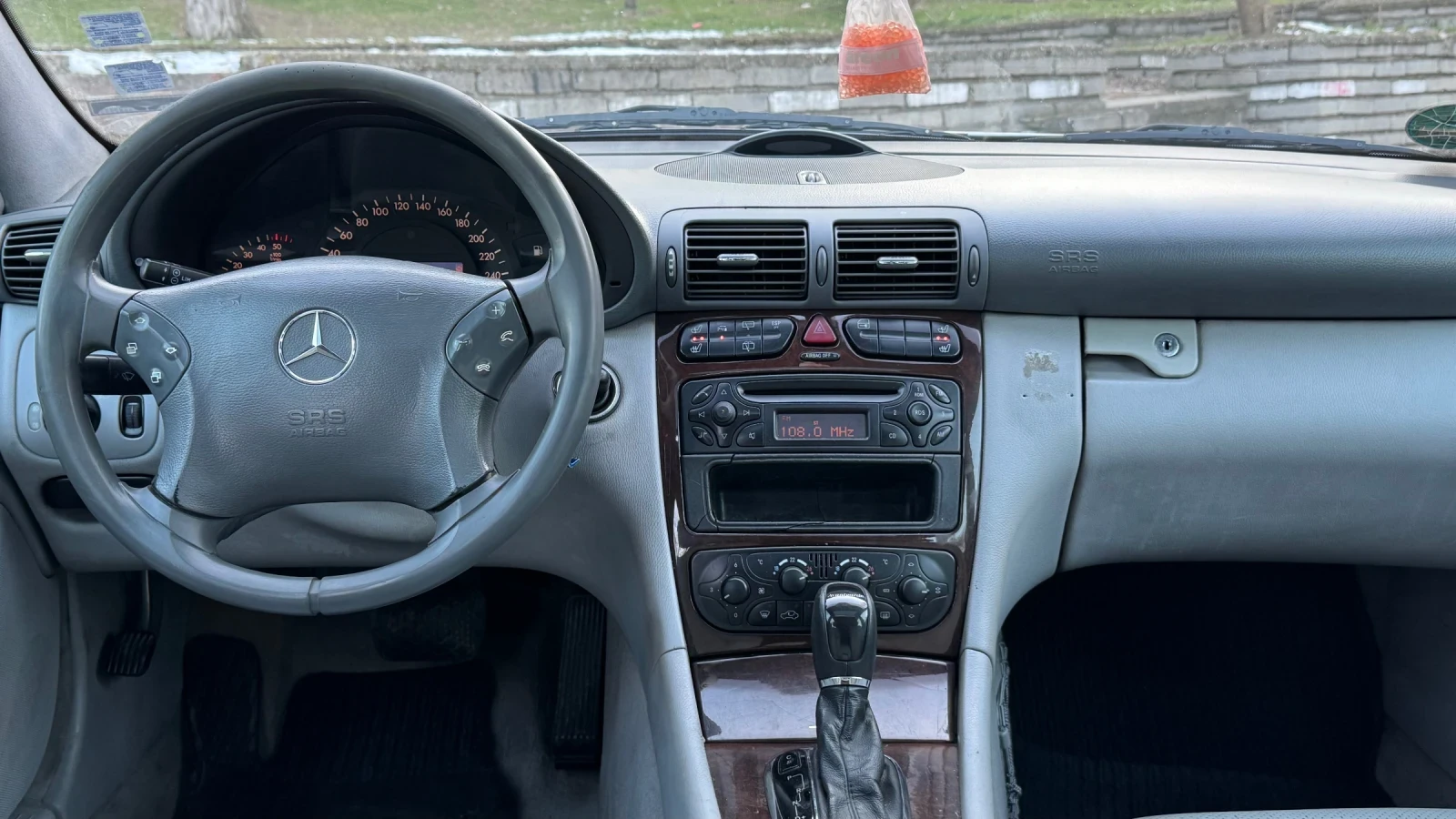 Mercedes-Benz C 220, снимка 14 - Автомобили и джипове - 54918263