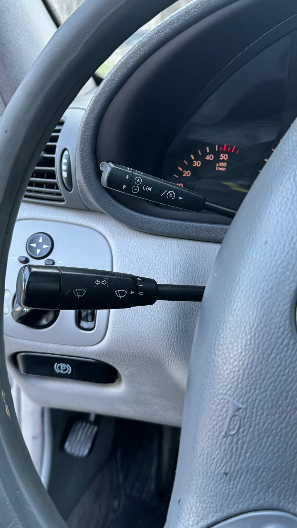 Mercedes-Benz C 220, снимка 13 - Автомобили и джипове - 54918263