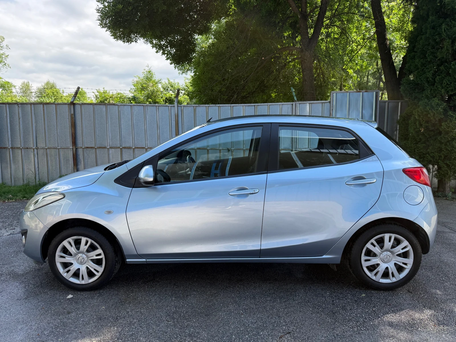 Mazda 2, снимка 5 - Автомобили и джипове - 54977877