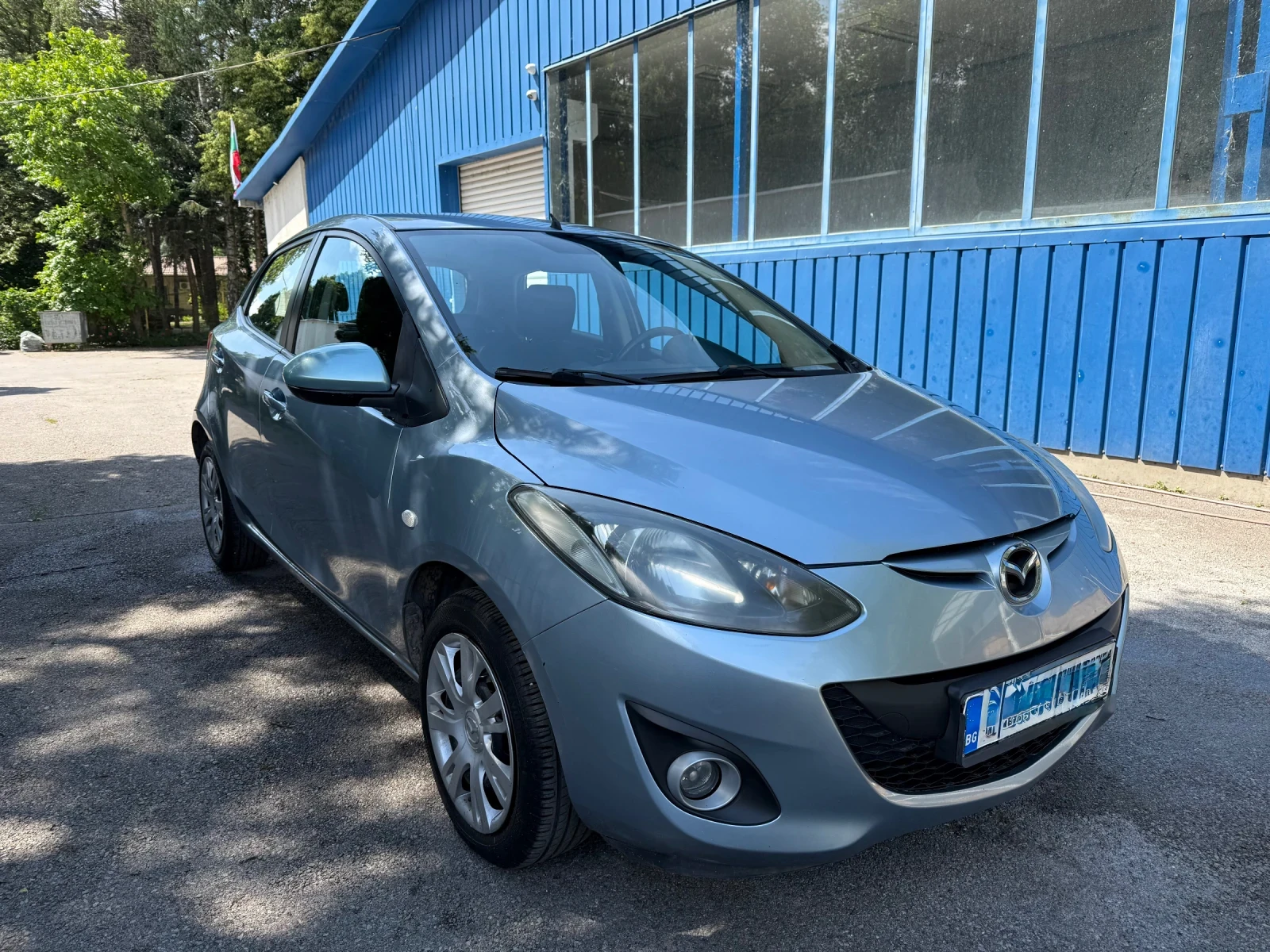 Mazda 2