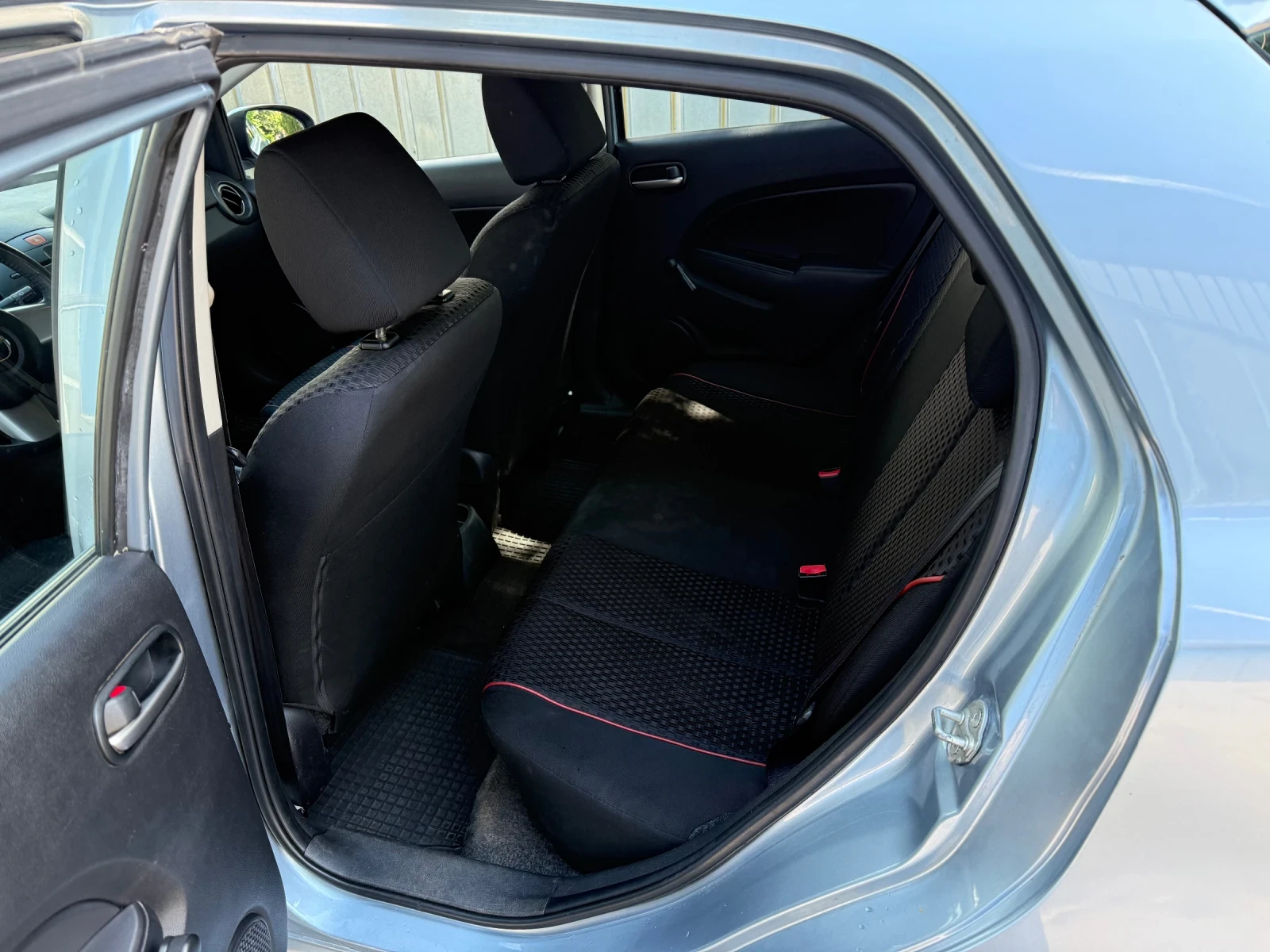 Mazda 2, снимка 10 - Автомобили и джипове - 54977877