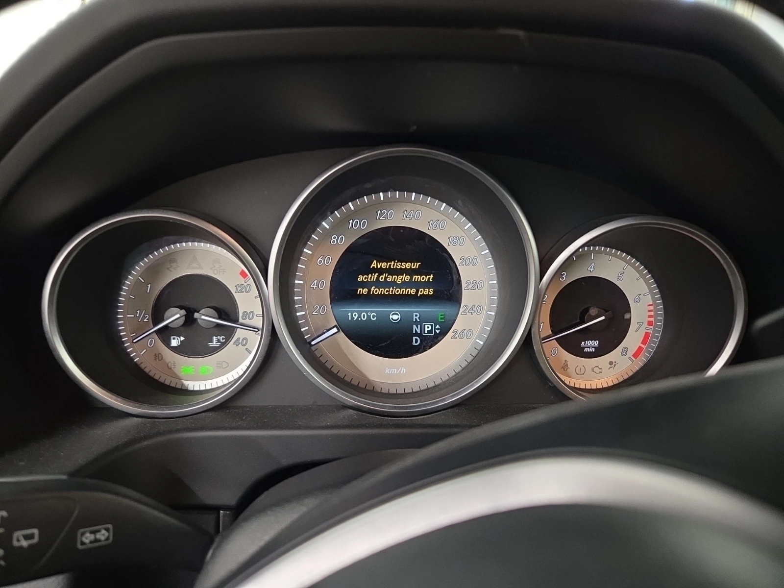 Mercedes-Benz E 400 4MATIC , снимка 11 - Автомобили и джипове - 55017943