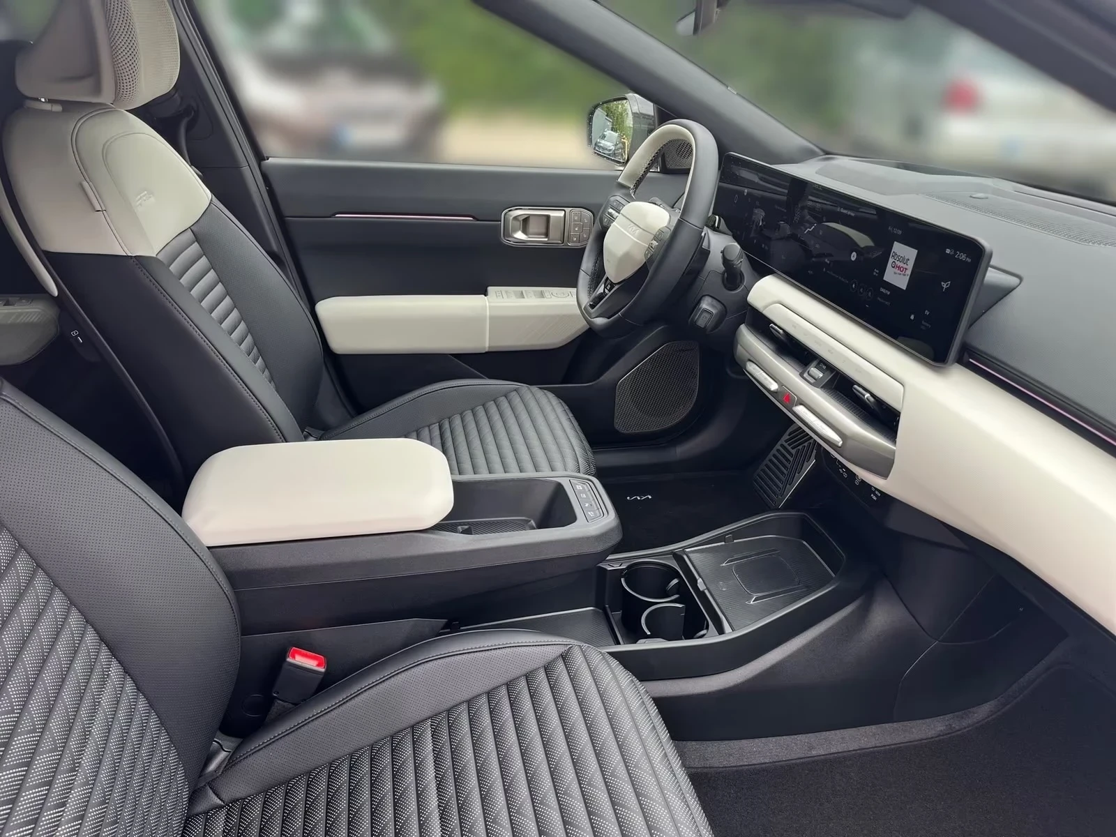 Kia EV4 GT-Line Warranty DISTR 360 H/K Winter Pack Keyless, снимка 5 - Автомобили и джипове - 55027180