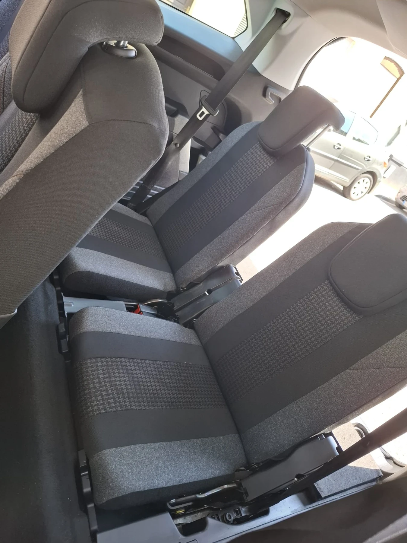 Peugeot 5008, снимка 11 - Автомобили и джипове - 55267990