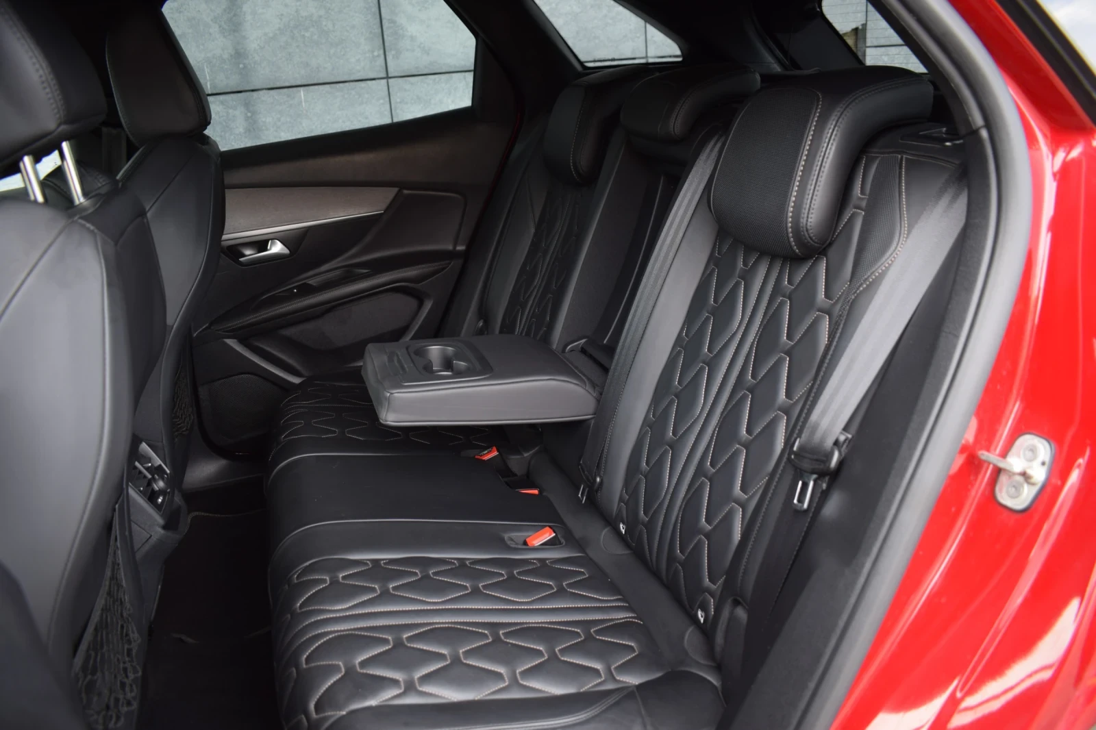 Peugeot 3008 2.0 BlueHDI 180 EAT8 GT Line Grip Control, снимка 14 - Автомобили и джипове - 55310220