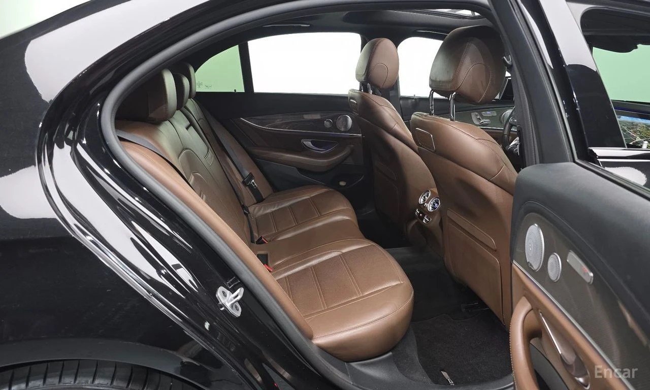Mercedes-Benz E 53 AMG 4MATIC+ BURMESTER* ОБДУХВАНЕ* LANE* ASSIST* , снимка 16 - Автомобили и джипове - 55341962