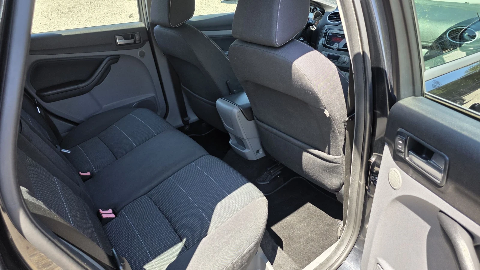 Ford Focus 2.0 GPL, снимка 14 - Автомобили и джипове - 55377362