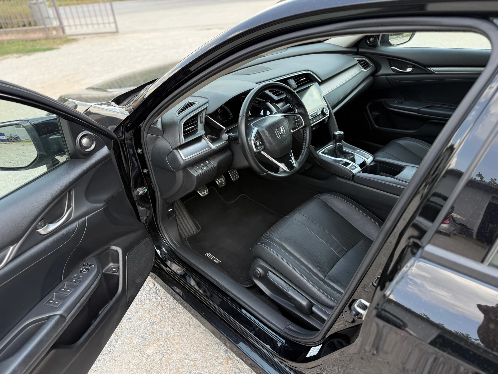 Honda Civic 1.6D Executive* ПЕРФЕКТНО СЪСТОЯНИЕ* , снимка 7 - Автомобили и джипове - 55412160