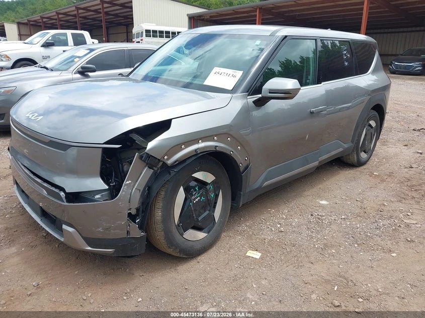 Kia EV9 Light Long Range, снимка 2 - Автомобили и джипове - 55634760