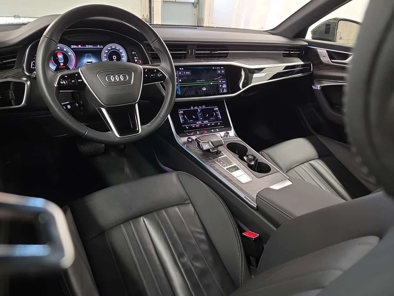 Audi A6  PROGRESSIV / 360 / ОБДУХВАНЕ / ПАНОРАМА , снимка 10 - Автомобили и джипове - 55641343