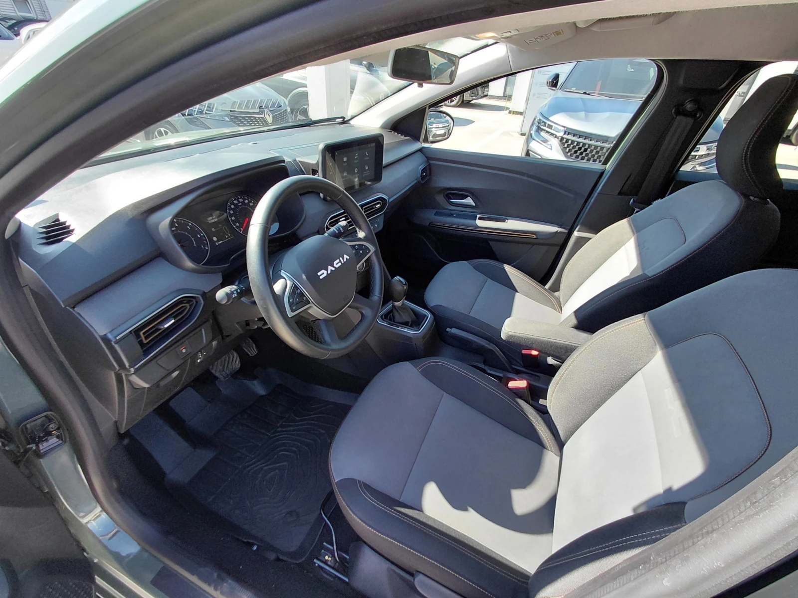 Dacia Sandero Stepway/Expression / 90к.с/CVT, снимка 13 - Автомобили и джипове - 55739155