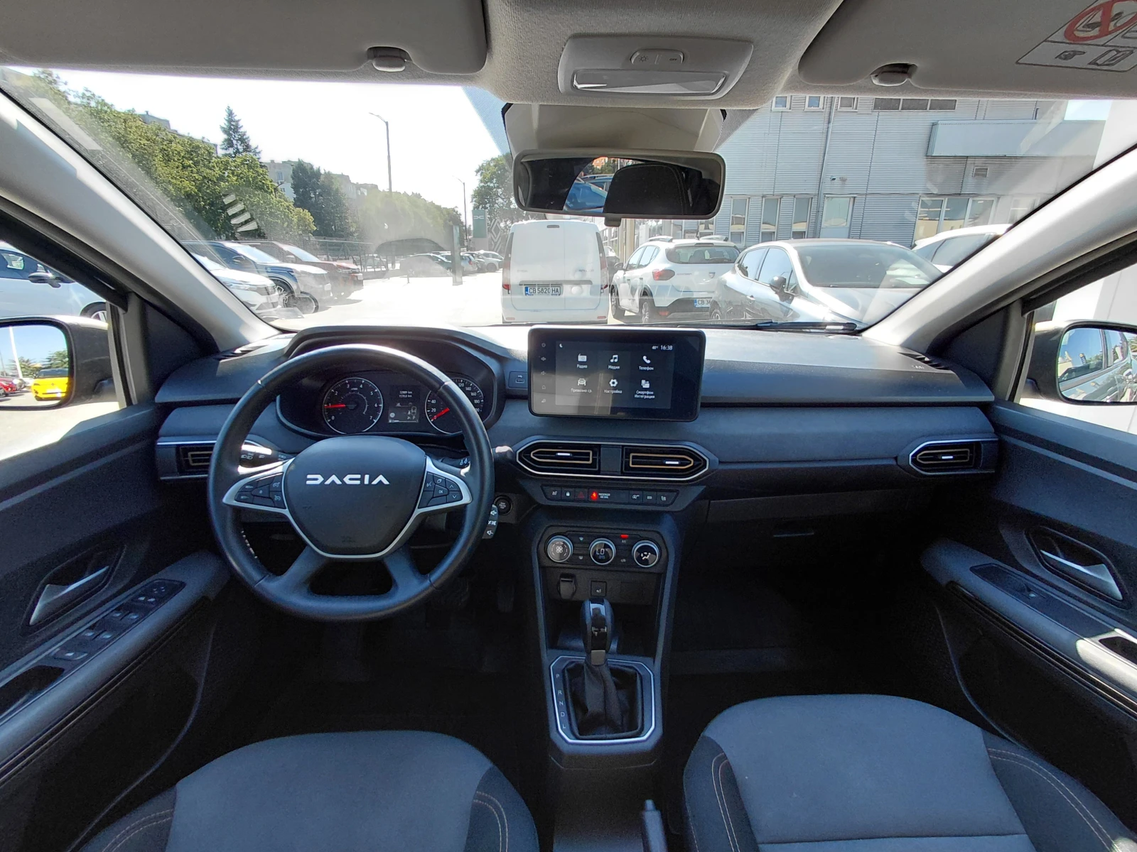 Dacia Sandero Stepway/Expression / 90к.с/CVT, снимка 8 - Автомобили и джипове - 55739155