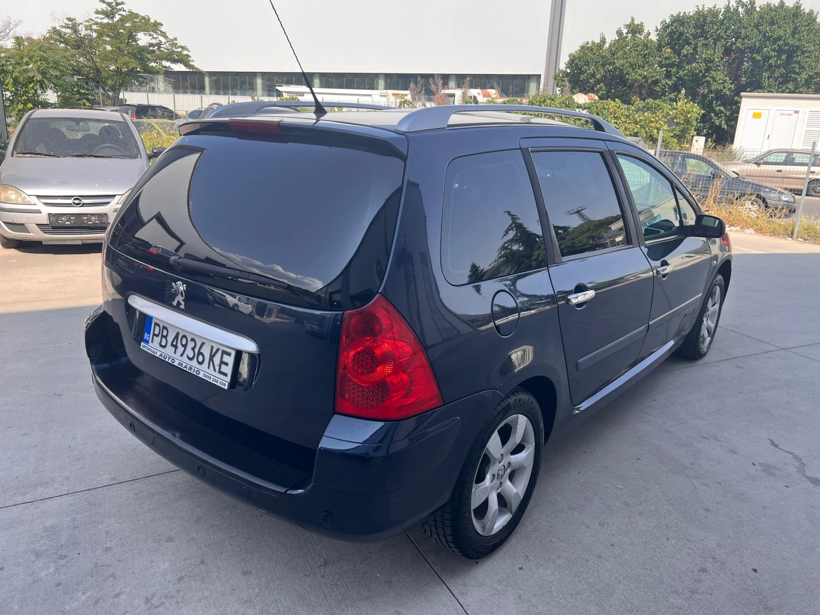 Peugeot 307 2.0 HDI 136кс НАВИ ПАНОРАМА. 7 места  , снимка 7 - Автомобили и джипове - 55831293