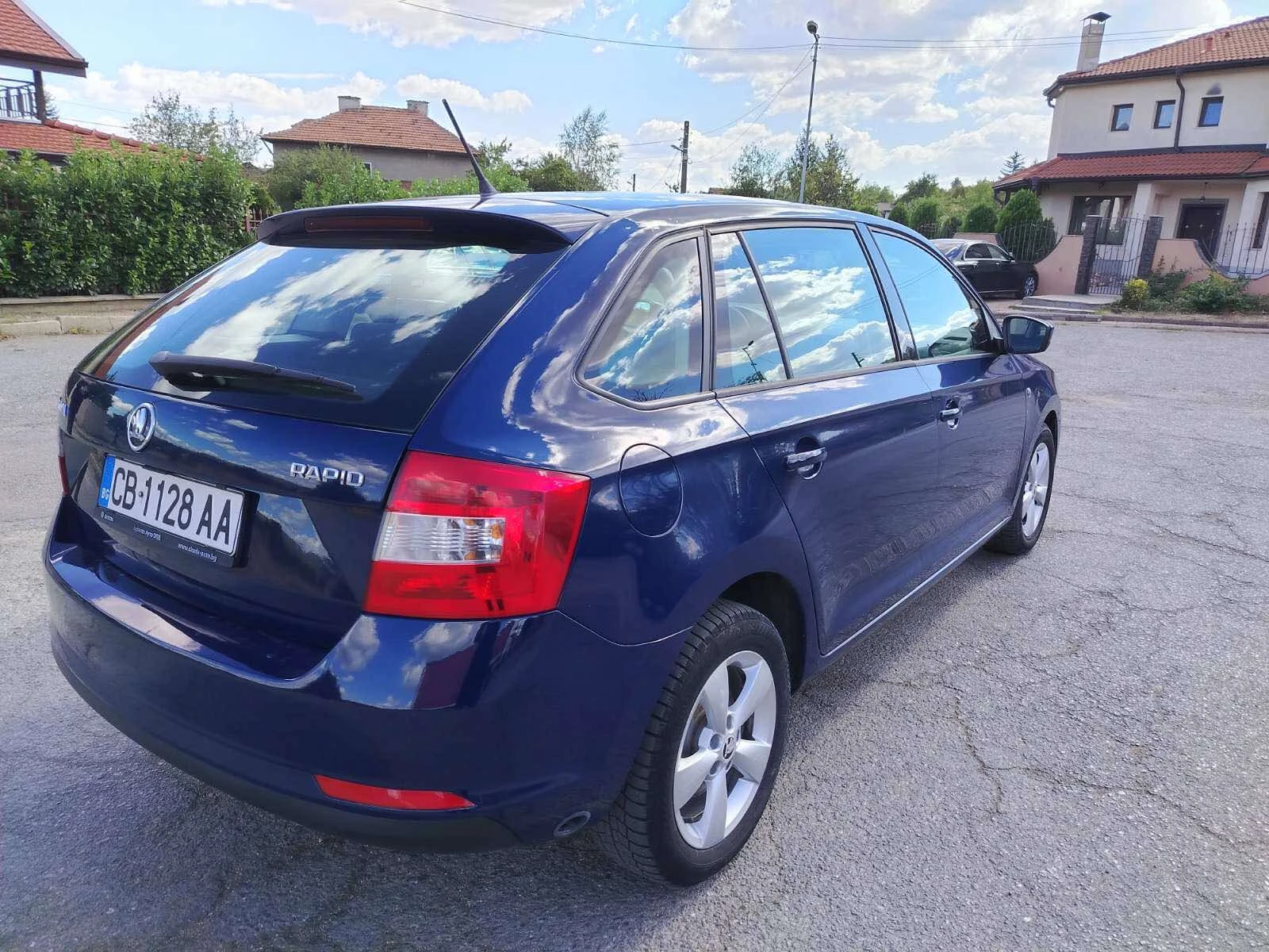 Skoda Rapid 1.2 TSI + LPG, снимка 5 - Автомобили и джипове - 56258373