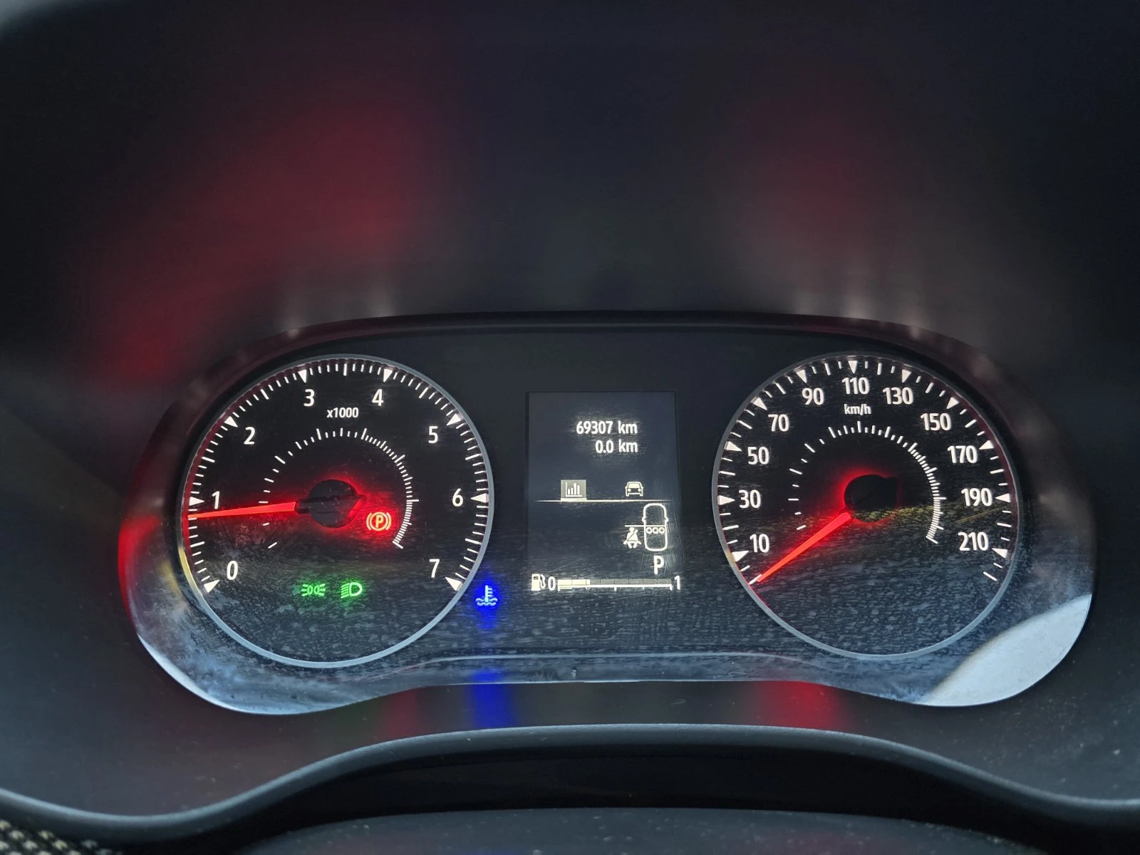 Dacia Sandero 1.0 TCe 90 Stop&Start EDC, снимка 8 - Автомобили и джипове - 56578981