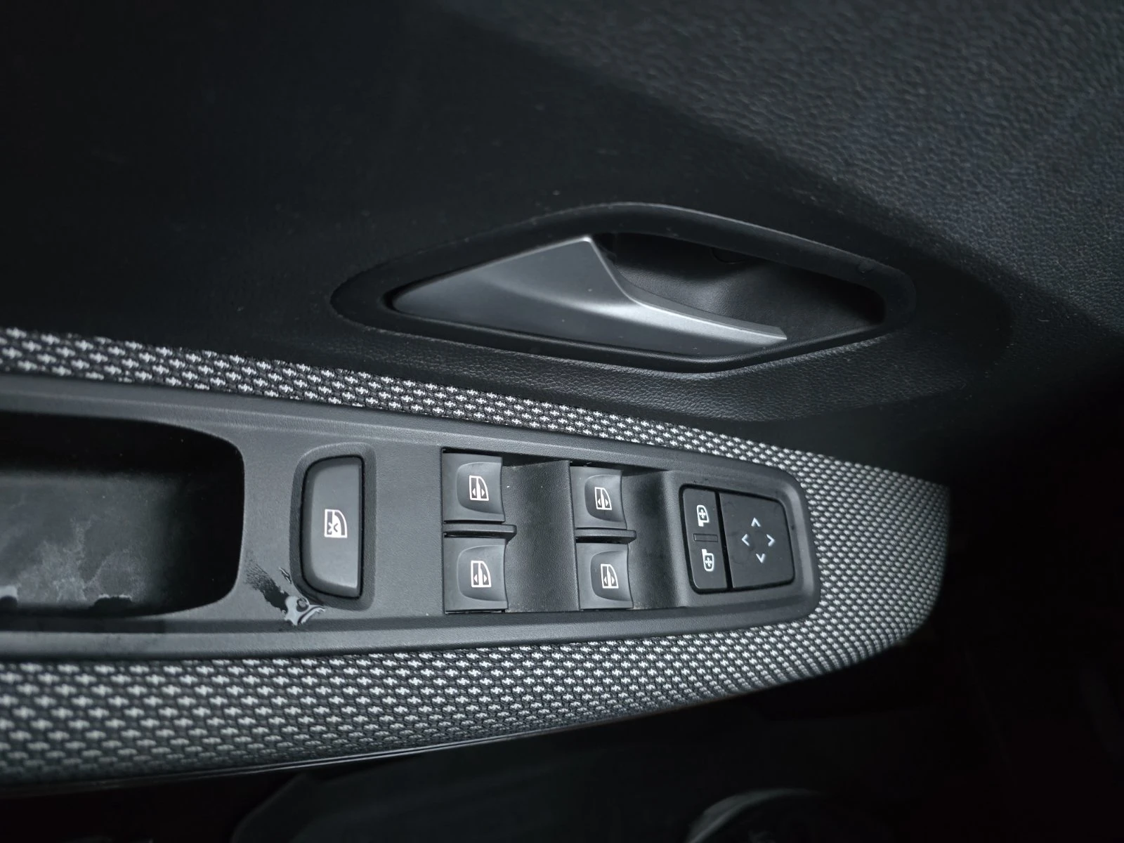 Dacia Sandero 1.0 TCe 90 Stop&Start EDC, снимка 11 - Автомобили и джипове - 56578981