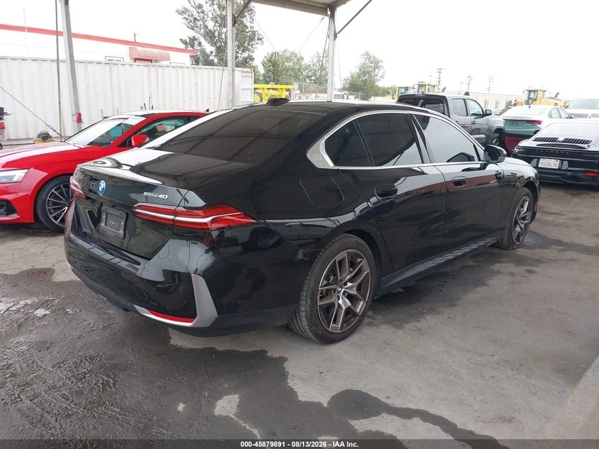 BMW i5 EDRIVE40, снимка 4 - Автомобили и джипове - 56656622