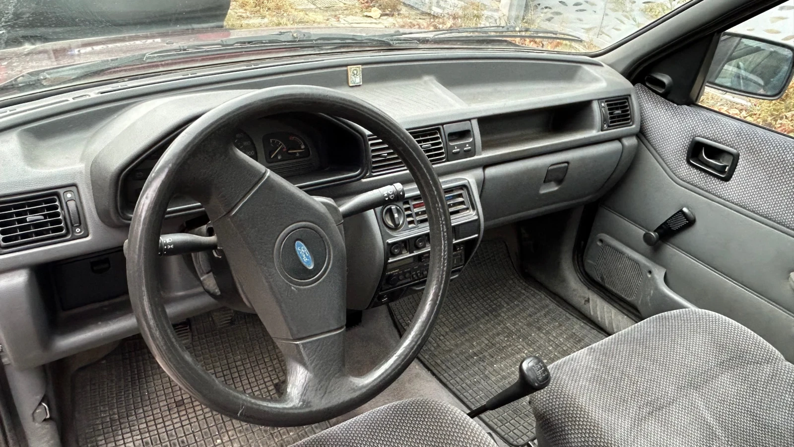 Ford Fiesta 1.8D CLX, снимка 5 - Автомобили и джипове - 56747358