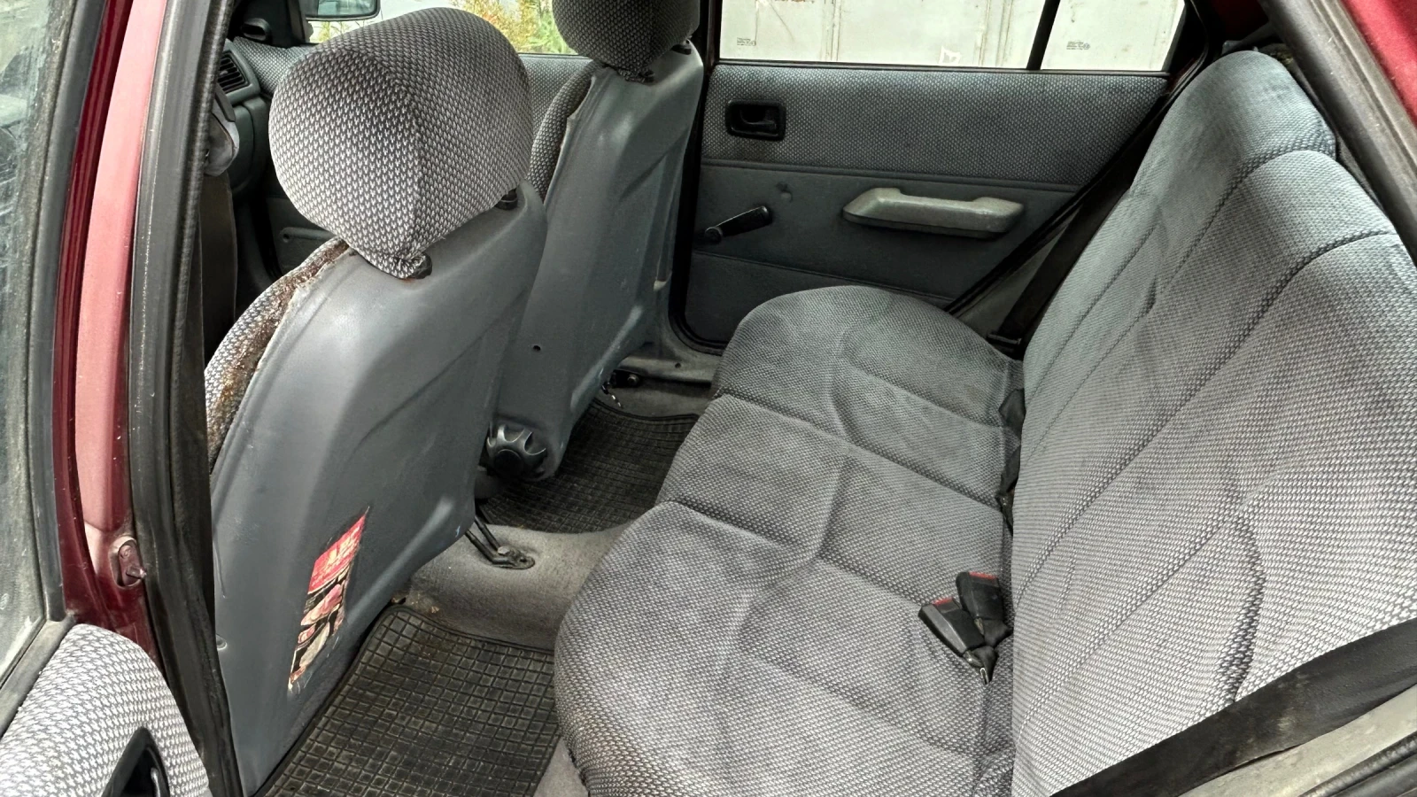 Ford Fiesta 1.8D CLX, снимка 6 - Автомобили и джипове - 56747358