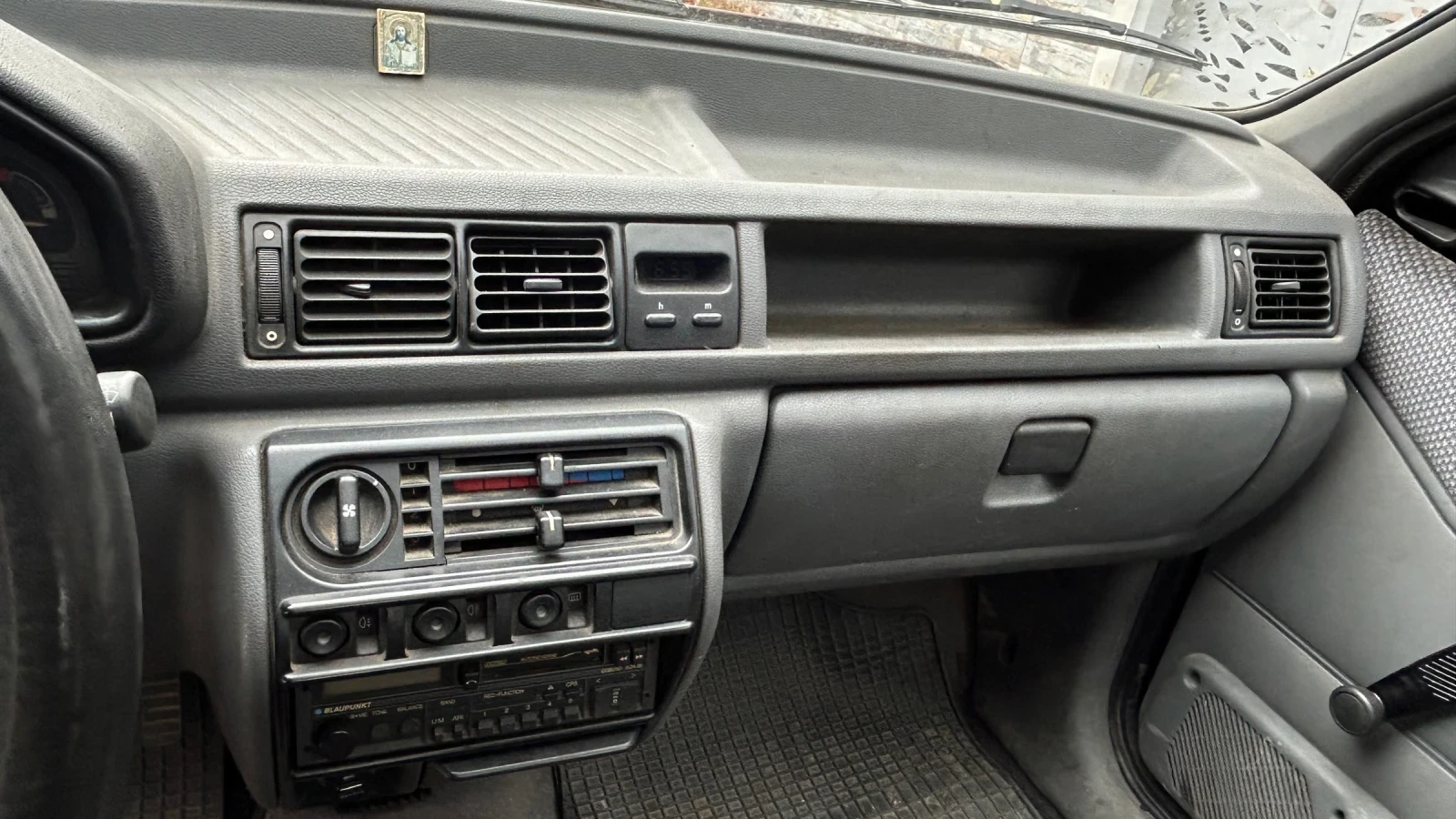 Ford Fiesta 1.8D CLX, снимка 11 - Автомобили и джипове - 56747358