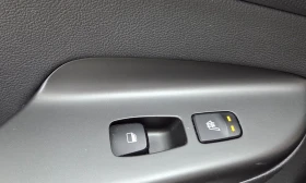 Hyundai Kona 64KWh/Premium/Blue link/SOH100%, снимка 10