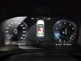 Volvo XC40 T4 R-DESIGN, снимка 8