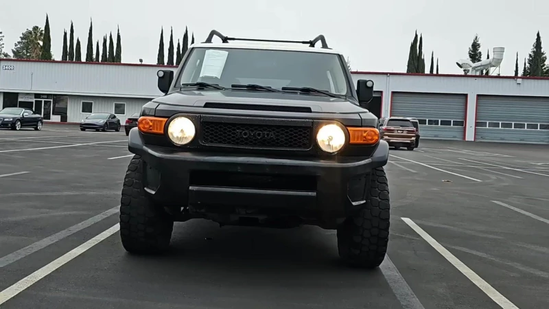 Toyota Fj cruiser КРАЙНА ЦЕНА ДО СОФИЯ, снимка 1 - Автомобили и джипове - 48431055