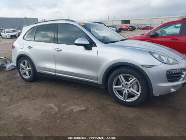 Porsche Cayenne S, снимка 14 - Автомобили и джипове - 47801343