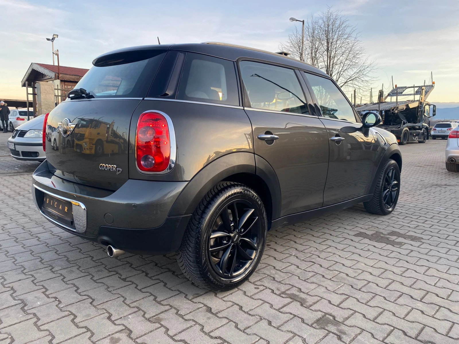 Mini Countryman 2.0D AUTOMATIC EURO 5B - изображение 6