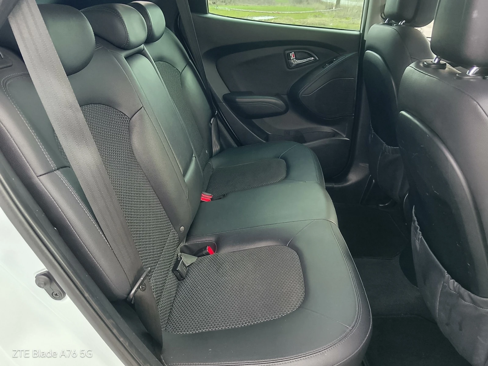 Hyundai IX35 2.0 D 4x4 - изображение 7