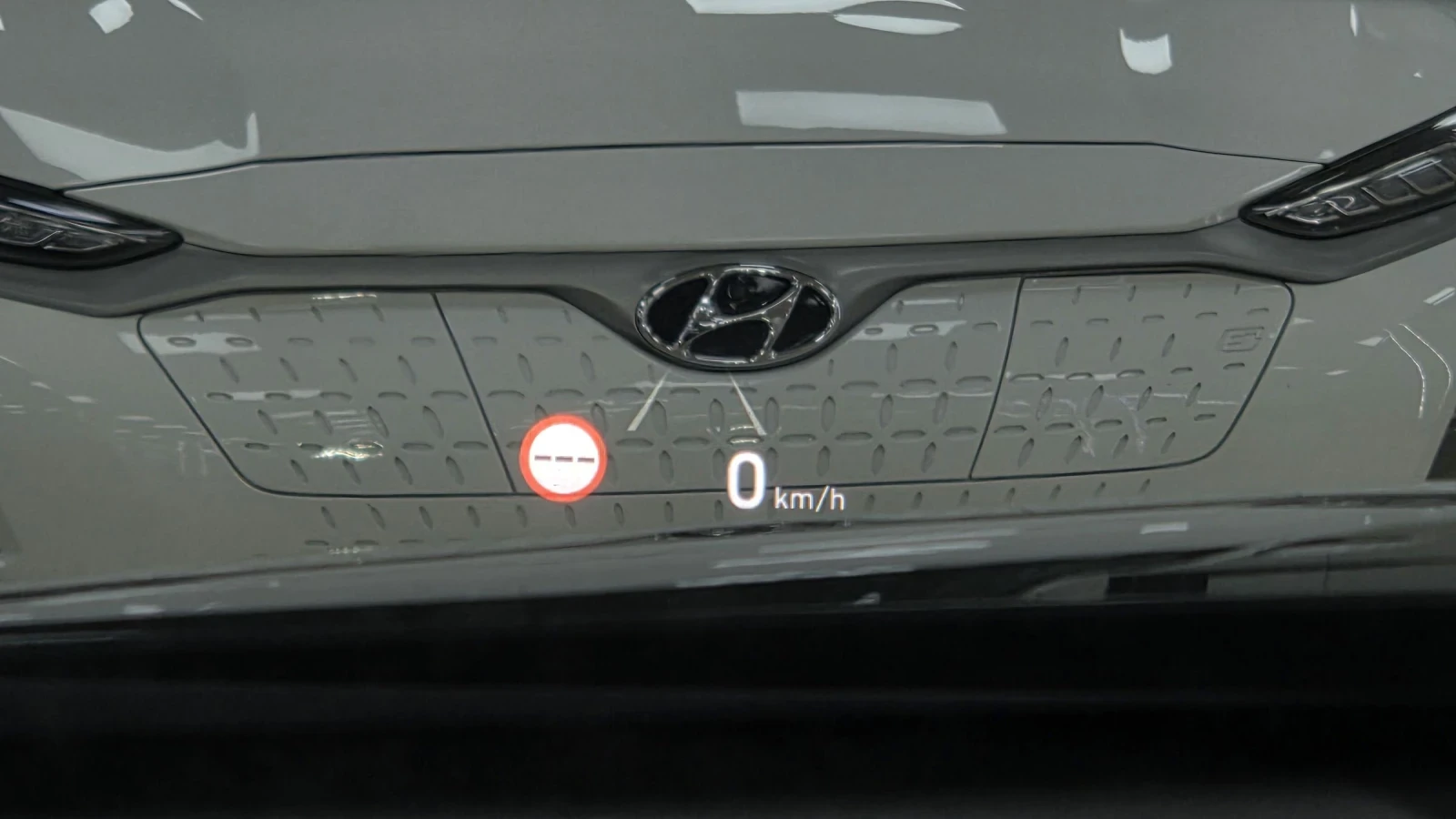 Hyundai Kona 64KWh/Premium/Blue link/SOH100%, снимка 14 - Автомобили и джипове - 53710227