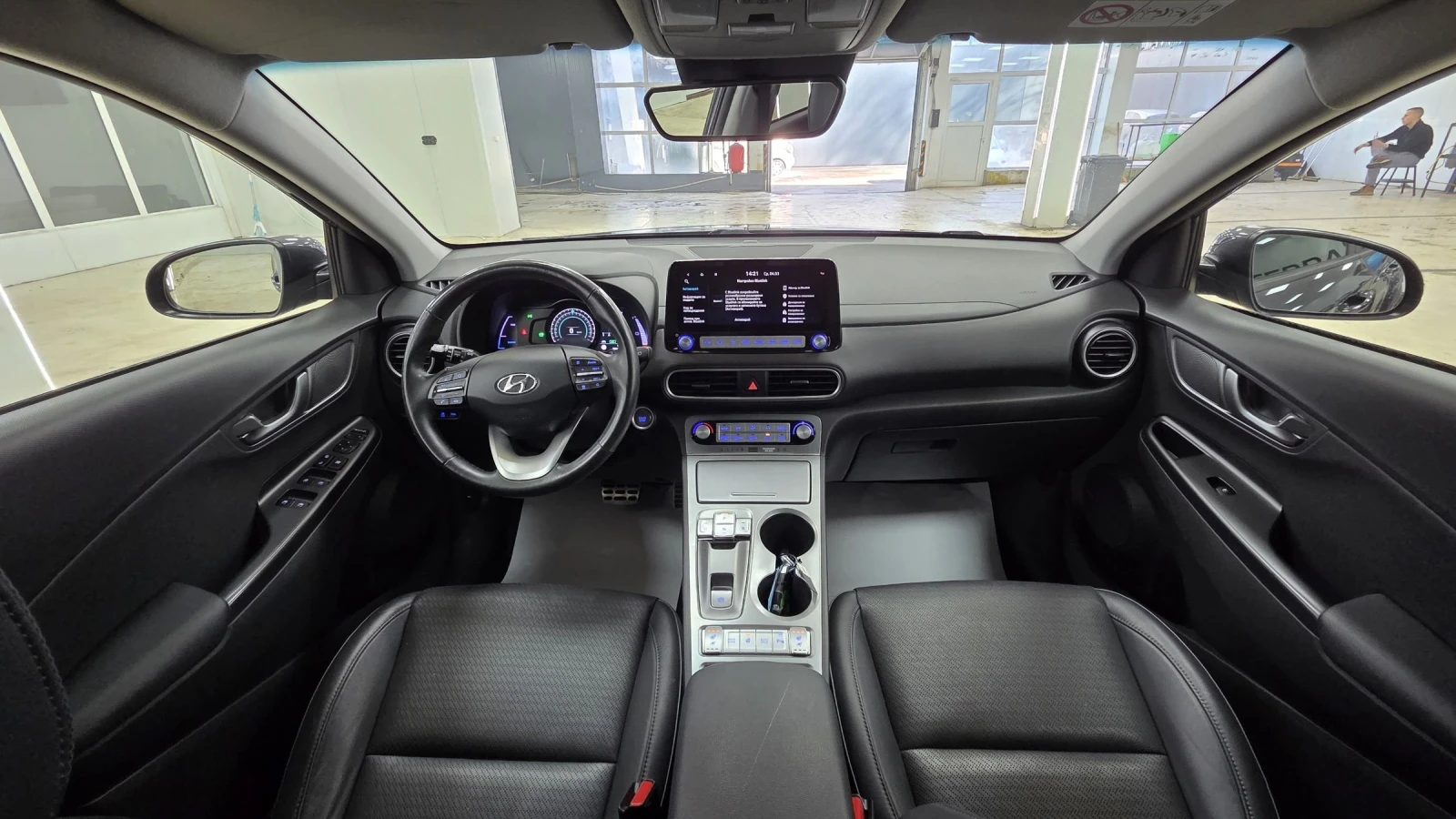 Hyundai Kona 64KWh/Premium/Blue link/SOH100%, снимка 12 - Автомобили и джипове - 53710227