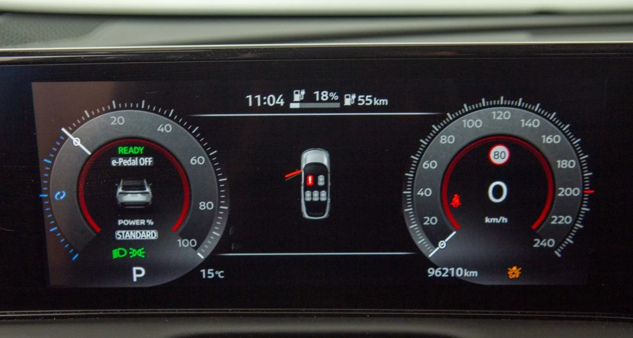 Nissan Ariya ШОК ЦЕНА !!!⚡ADVANTAGE PLUS/ПАНОРАМА/HEAD-UP, снимка 10 - Автомобили и джипове - 54040068