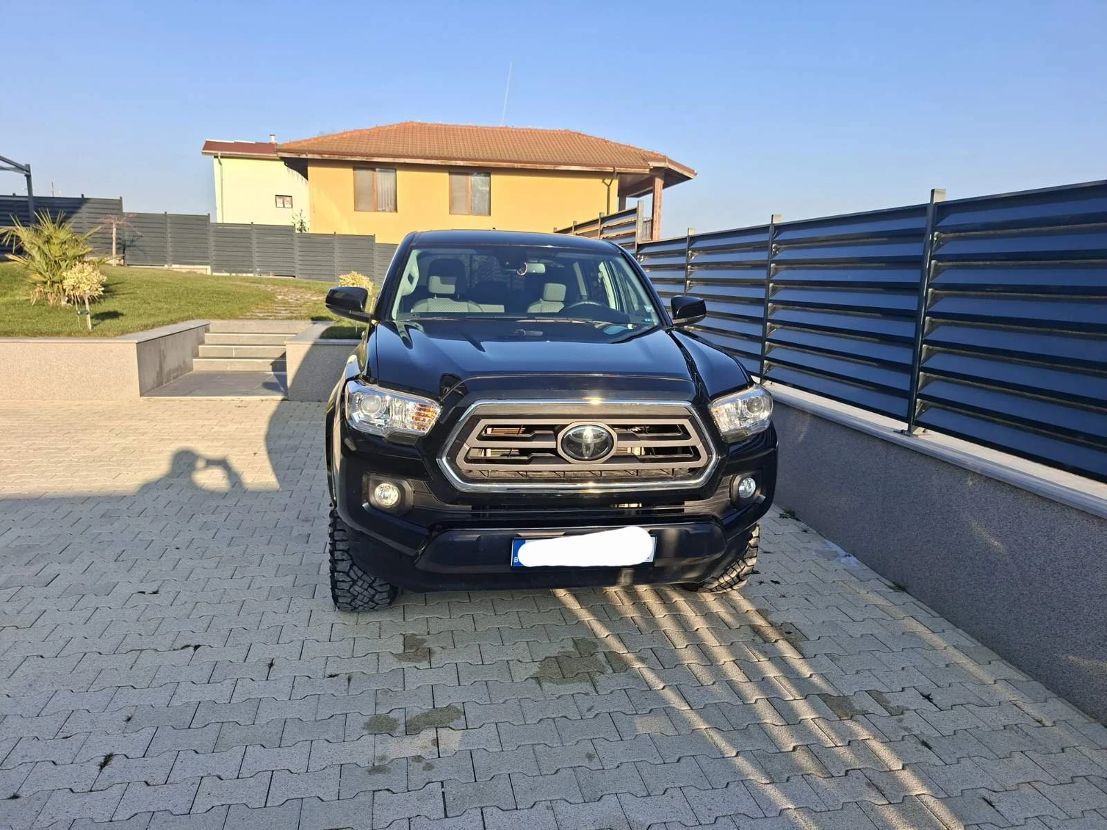 Toyota Tacoma Бензин- ГАЗ, снимка 2 - Автомобили и джипове - 54078298