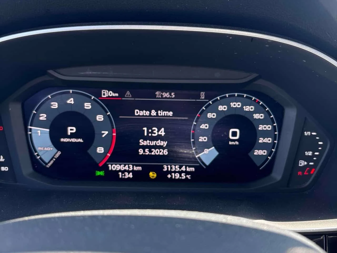 Audi Q3 * 45 TFSI quattro * DISTRONIC* ДВА КЛЮЧА* ПАНОРАМА, снимка 8 - Автомобили и джипове - 54495112