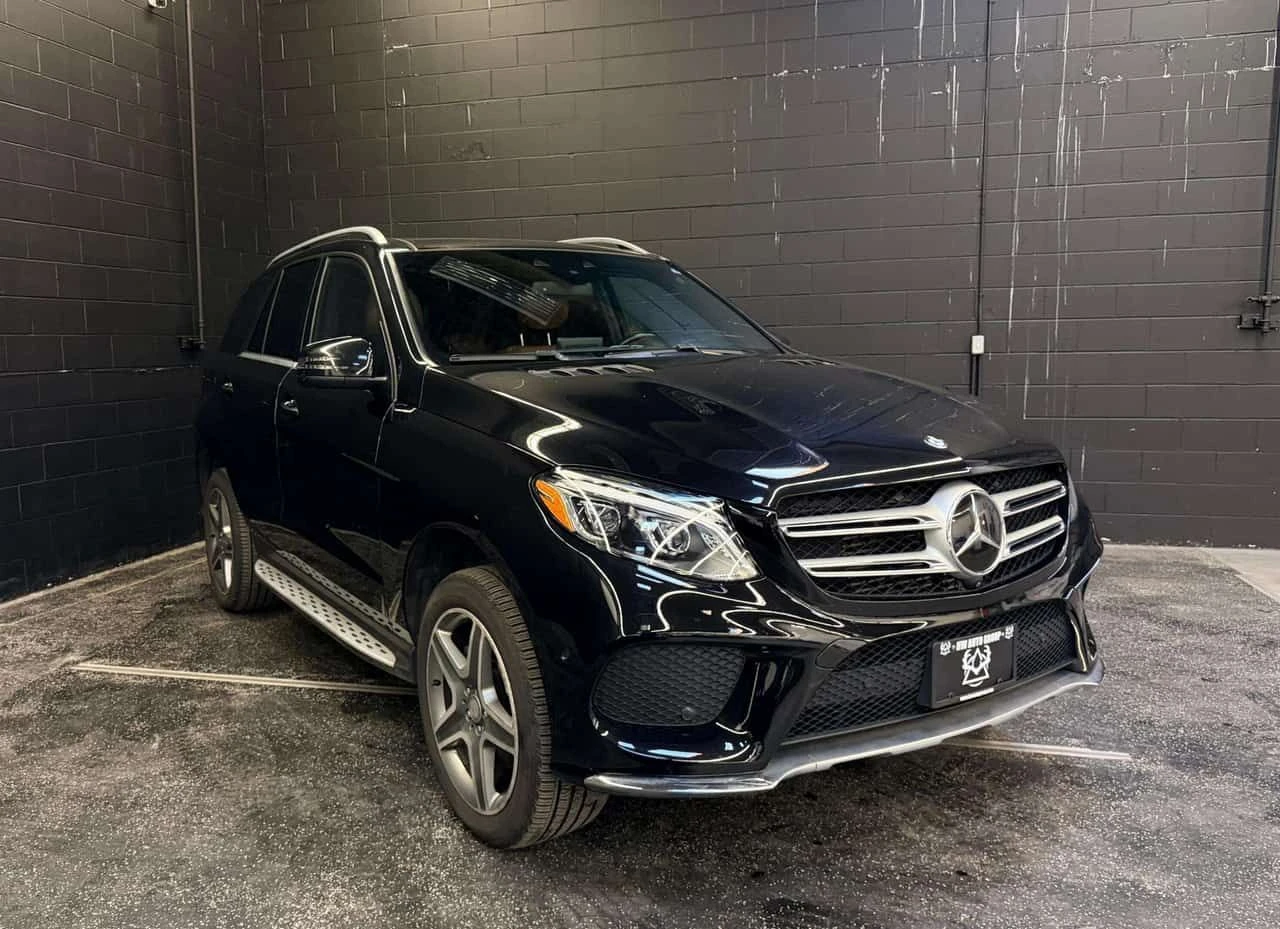 Mercedes-Benz GLE 350 DIESEL * AMG Line * Фиксирана цена до БГ * CARFAX, снимка 4 - Автомобили и джипове - 54607178