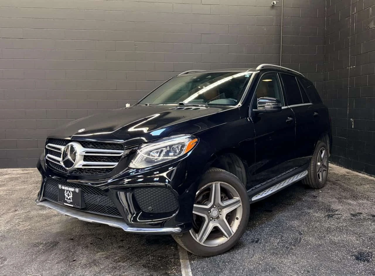 Mercedes-Benz GLE 350 DIESEL * AMG Line * Фиксирана цена до БГ * CARFAX