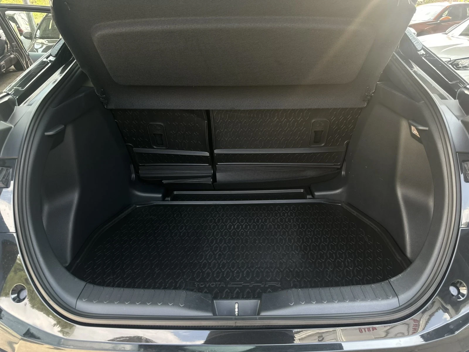 Toyota C-HR 1.8HYBRID , 140hp, DIGITAL !, снимка 13 - Автомобили и джипове - 54799329